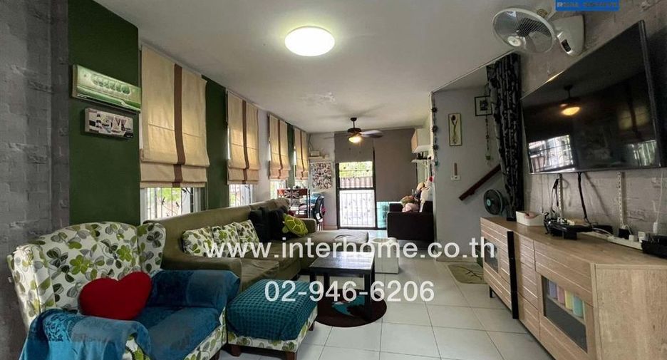For sale 3 Beds townhouse in Lam Luk Ka, Pathum Thani