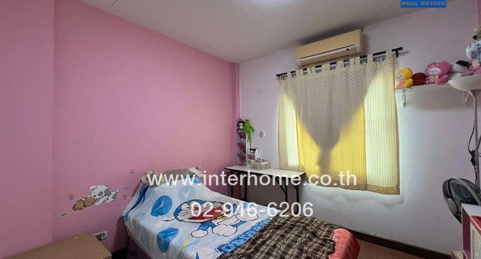 For sale 3 Beds townhouse in Lam Luk Ka, Pathum Thani