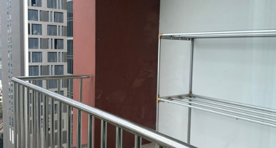 For sale 2 bedrooms condo in Khlong Toei, Bangkok