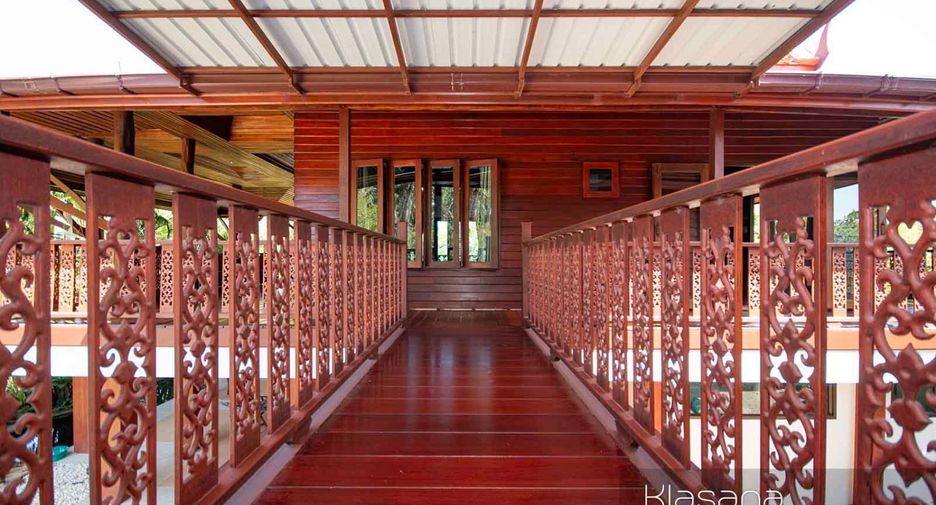 For sale 3 bedrooms villa in Mueang Krabi, Krabi