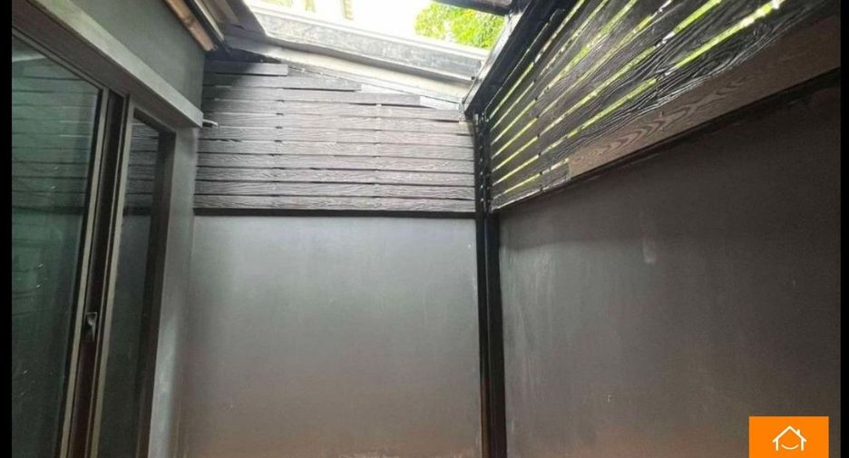 Casa adosada en venta de 3 habitaciones en Sai Mai, Bangkok