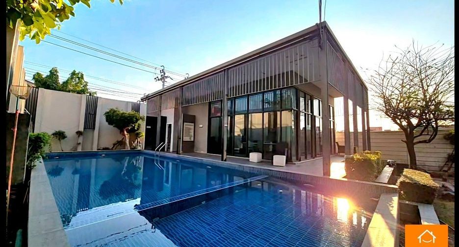 Casa adosada en venta de 3 habitaciones en Sai Mai, Bangkok