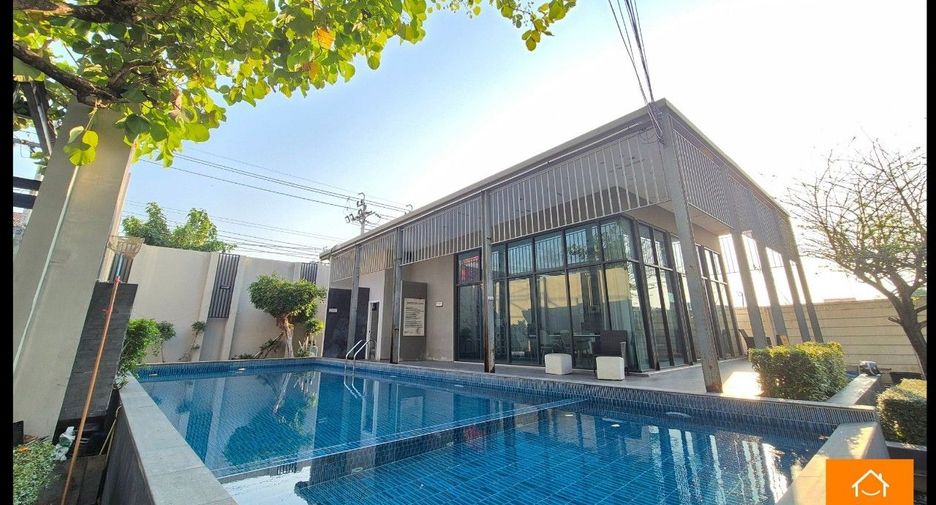 Casa adosada en venta de 3 habitaciones en Sai Mai, Bangkok