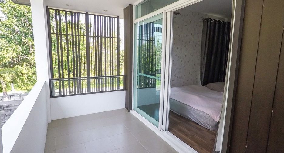 For sale 4 bedrooms house in Mueang Chiang Mai, Chiang Mai