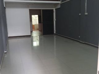 Аренда 3 спальни торговое помещение в Mueang Chiang Mai, Чианг Маи