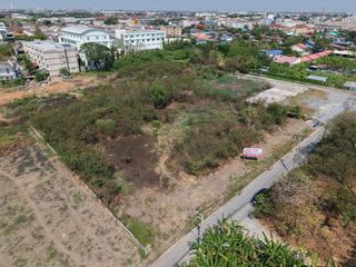 For sale land in Saphan Sung, Bangkok