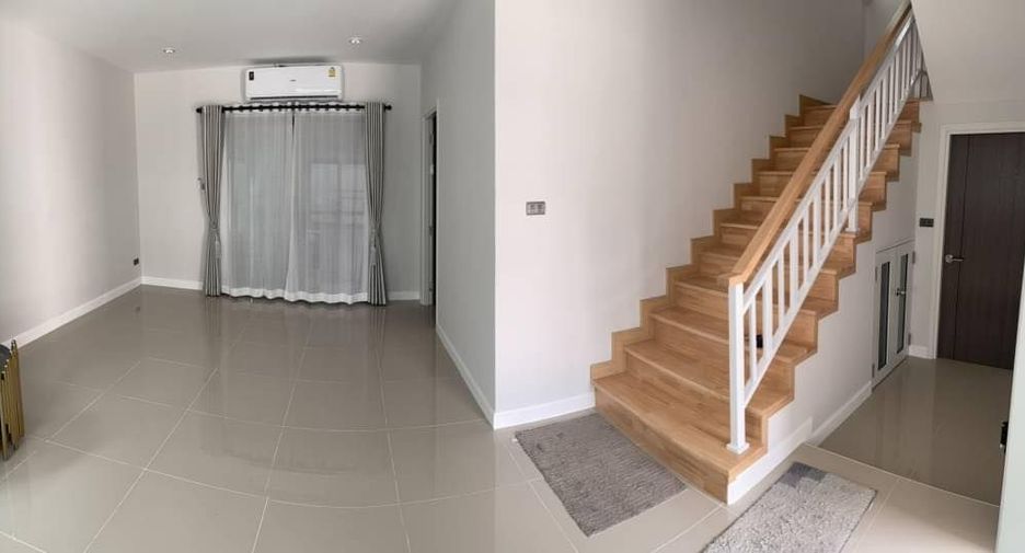 For rent 3 bedrooms house in Saraphi, Chiang Mai