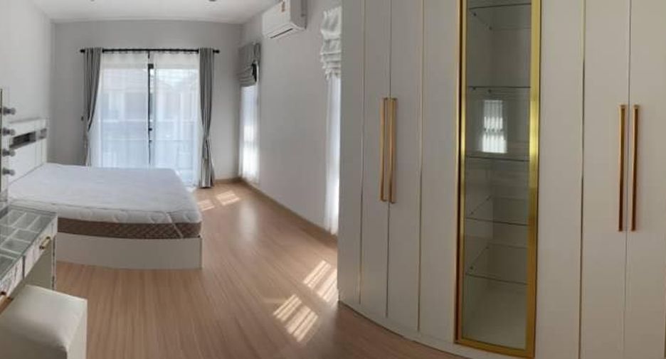 For rent 3 bedrooms house in Saraphi, Chiang Mai