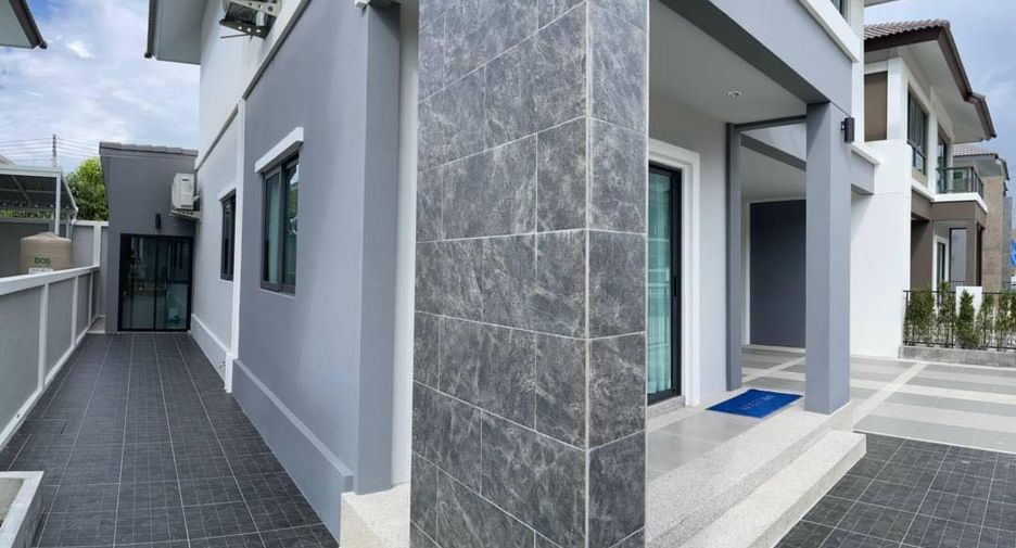 For rent 3 bedrooms house in Saraphi, Chiang Mai