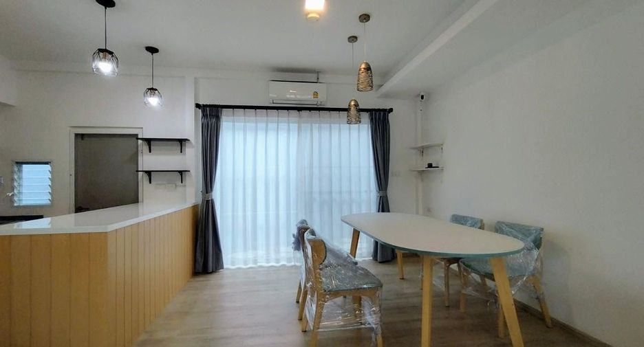 For rent 3 bedrooms townhouse in Prawet, Bangkok