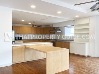 For rent 4 bed apartment in Sathon, Bangkok