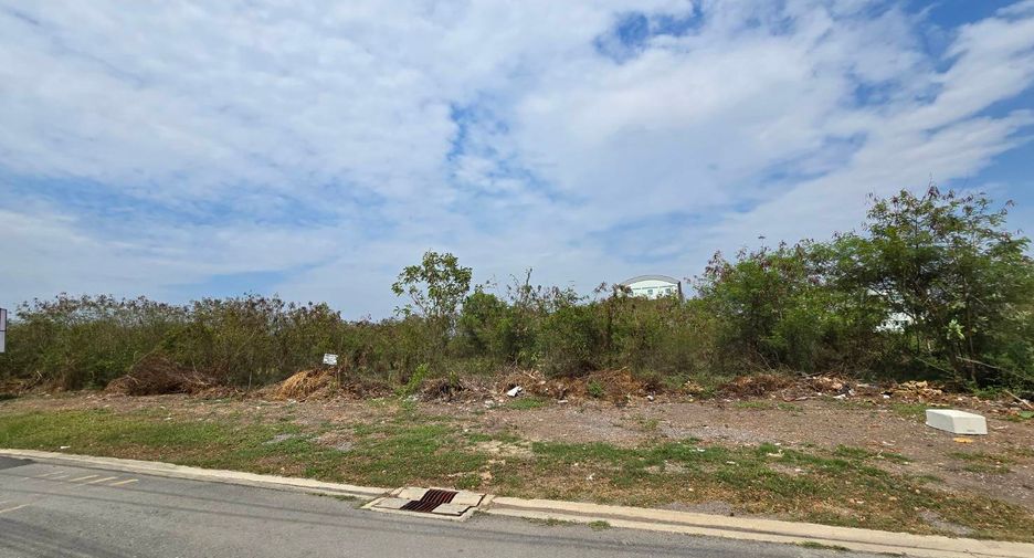 For sale land in Saphan Sung, Bangkok