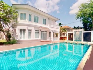 Villa zum Kauf mit 6 Zimmer in San Sai, Chiang Mai