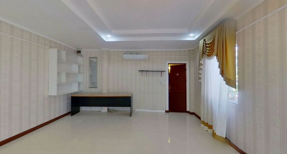 Villa zum Kauf mit 6 Zimmer in San Sai, Chiang Mai