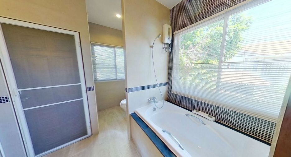 Villa zum Kauf mit 6 Zimmer in San Sai, Chiang Mai