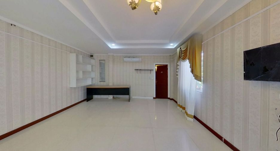 Villa zum Kauf mit 6 Zimmer in San Sai, Chiang Mai