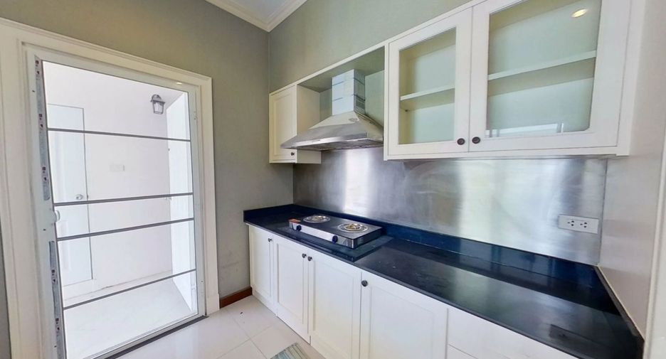 Villa zum Kauf mit 6 Zimmer in San Sai, Chiang Mai