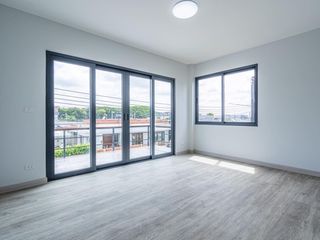 For rent 6 Beds office in Mueang Chiang Mai, Chiang Mai
