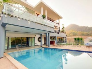 For rent 6 bedrooms villa in Hang Dong, Chiang Mai