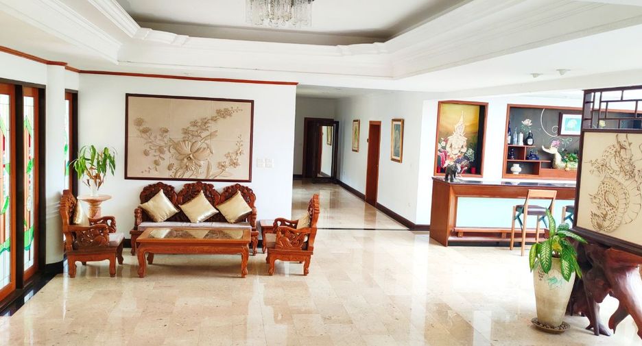 For rent 6 bedrooms villa in Hang Dong, Chiang Mai