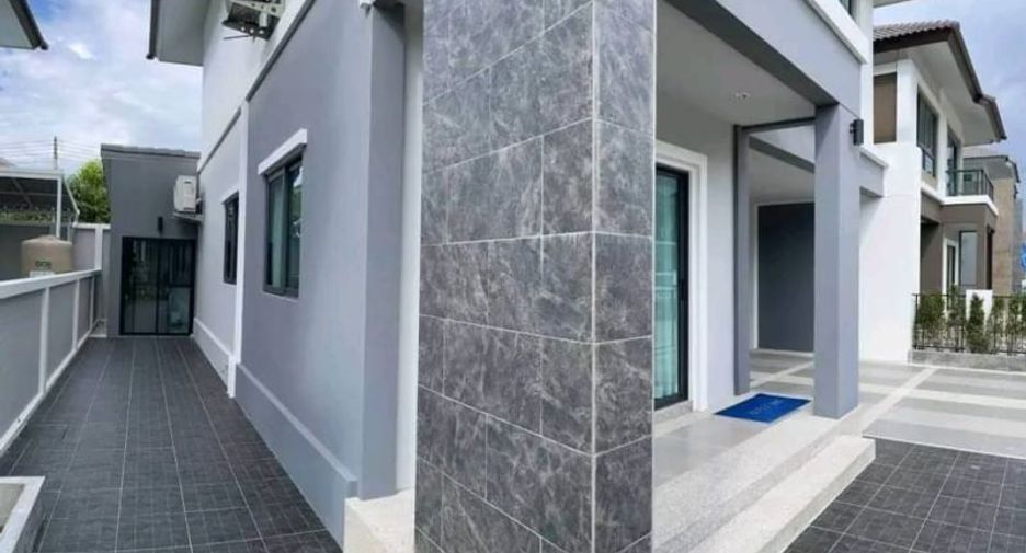 For rent 3 bedrooms house in Saraphi, Chiang Mai