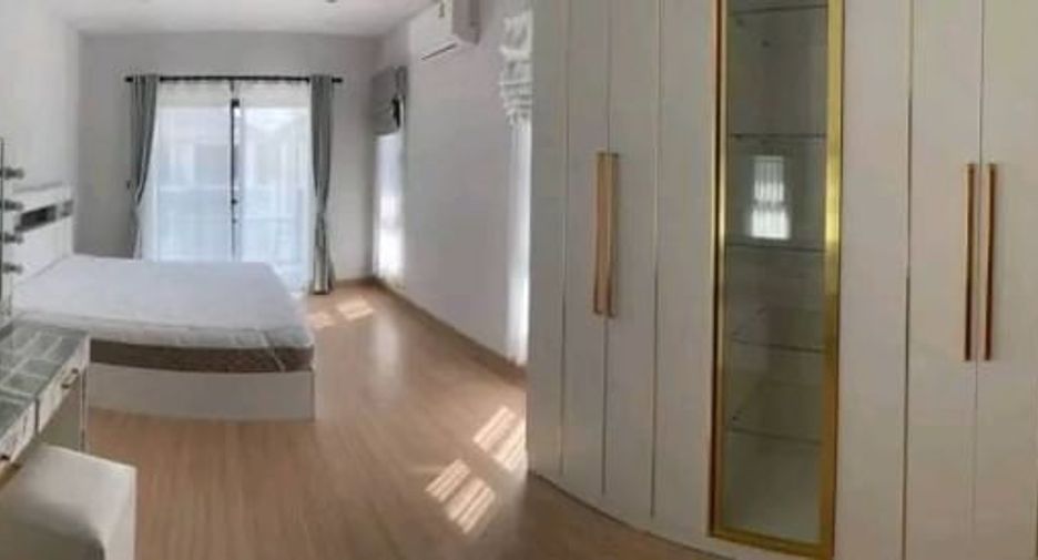 For rent 3 bedrooms house in Saraphi, Chiang Mai
