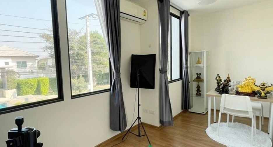 For sale 3 bedrooms townhouse in Pak Kret, Nonthaburi