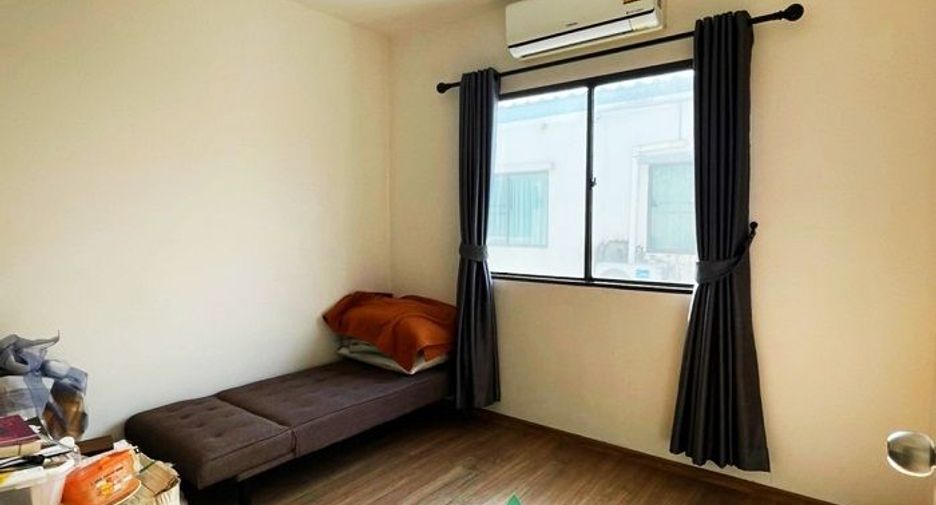 For sale 3 bedrooms townhouse in Pak Kret, Nonthaburi