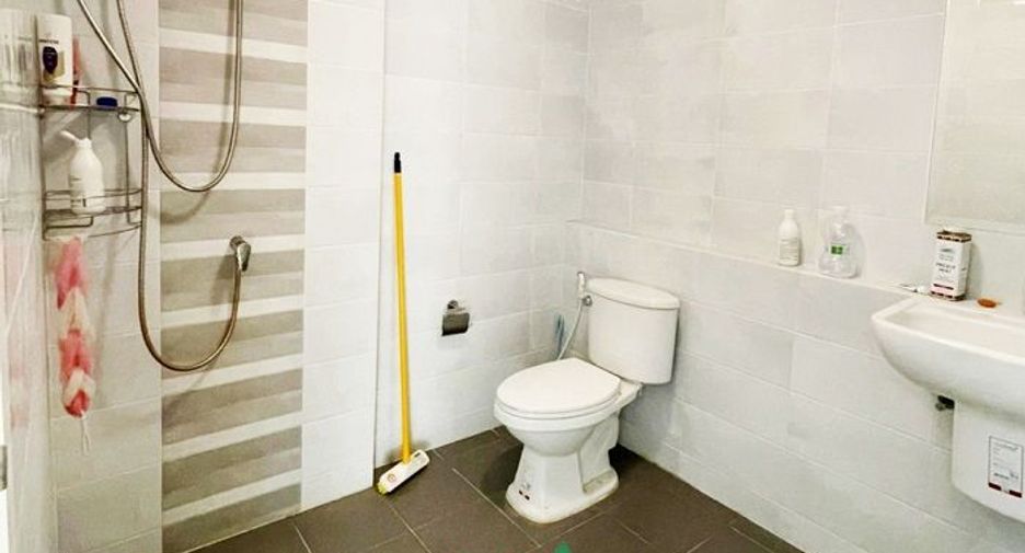 For sale 3 bedrooms townhouse in Pak Kret, Nonthaburi