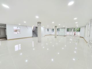 For rent 3 Beds office in Mueang Chiang Mai, Chiang Mai