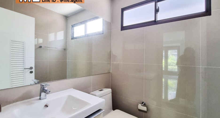 For sale 4 bedrooms house in Suan Luang, Bangkok