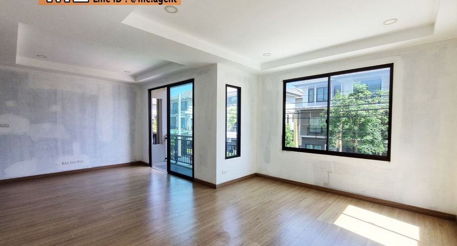 For sale 4 bedrooms house in Suan Luang, Bangkok