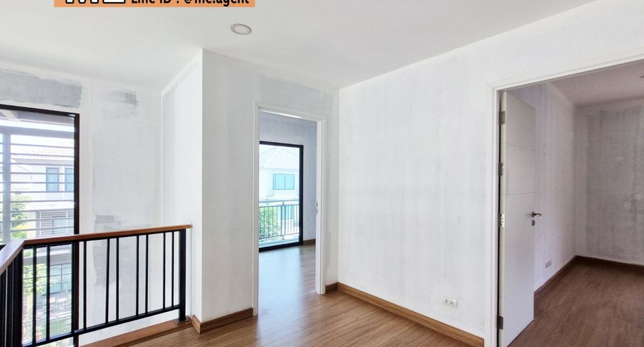 For sale 4 bedrooms house in Suan Luang, Bangkok