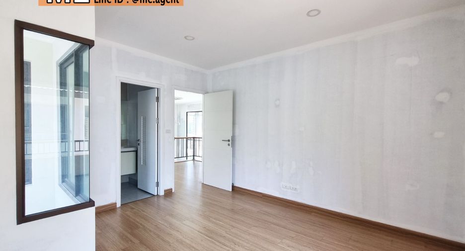 For sale 4 bedrooms house in Suan Luang, Bangkok