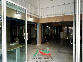 For sale 4 Beds retail Space in Bangkok Yai, Bangkok