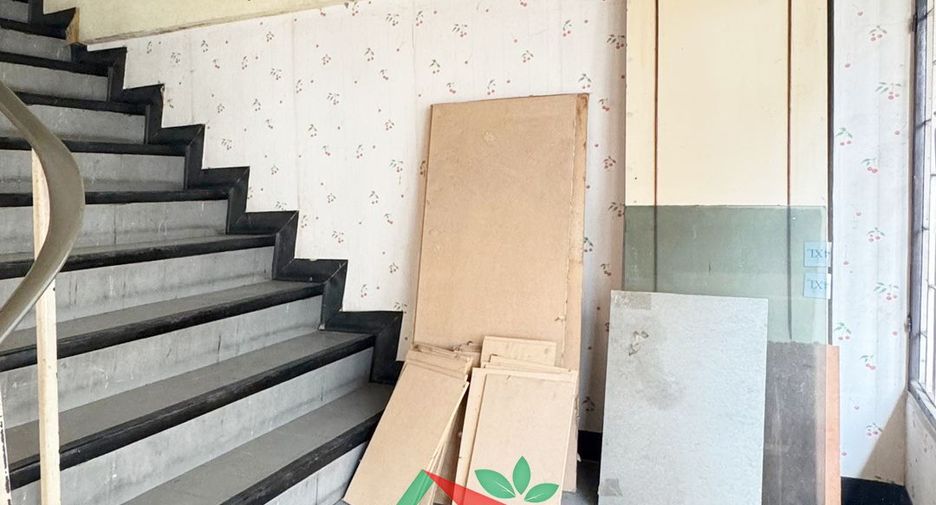 For sale 4 bedrooms retail Space in Bangkok Yai, Bangkok