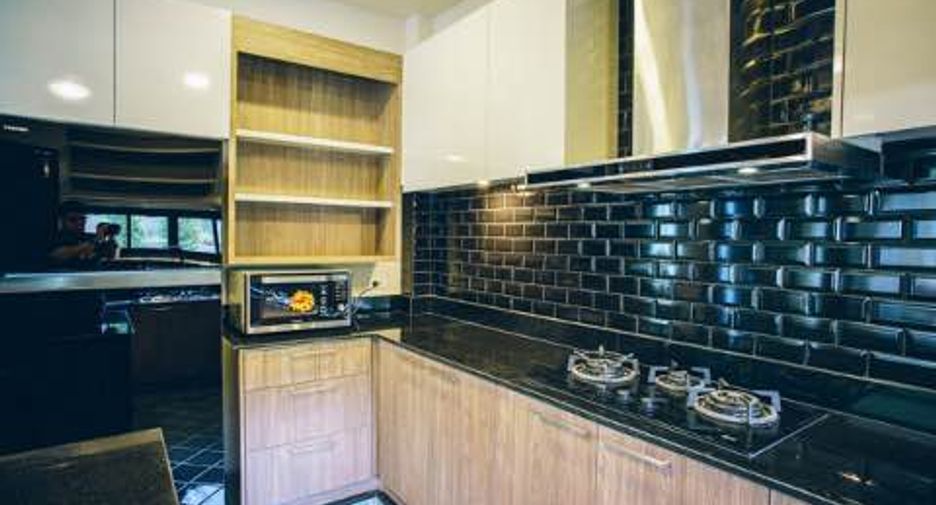 Casa en venta de 4 habitaciones en Hang Dong, Chiang Mai