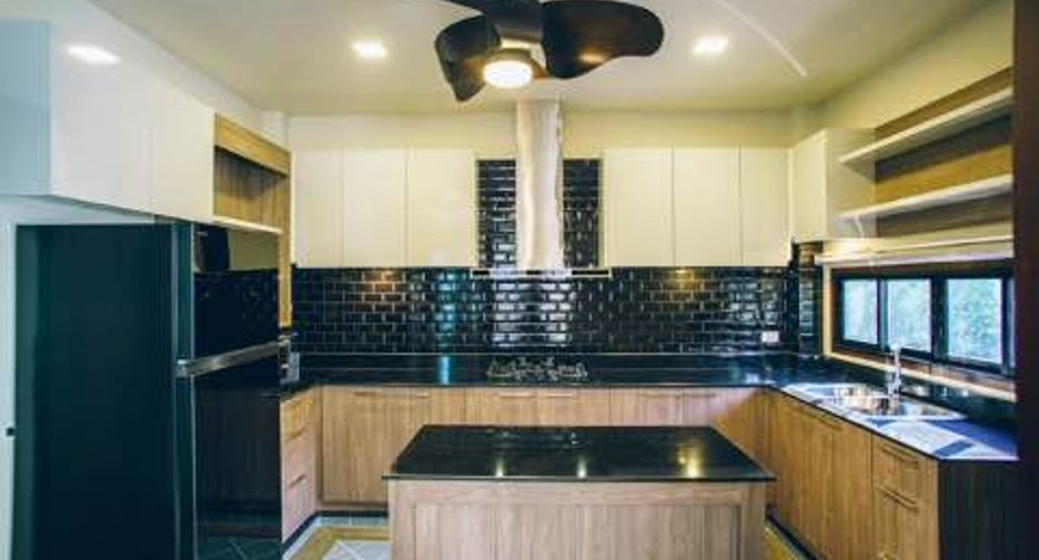 Casa en venta de 4 habitaciones en Hang Dong, Chiang Mai