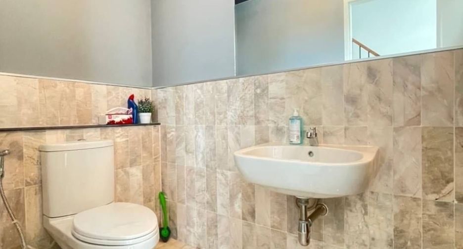 For sale 3 bedrooms house in Mueang Chiang Mai, Chiang Mai