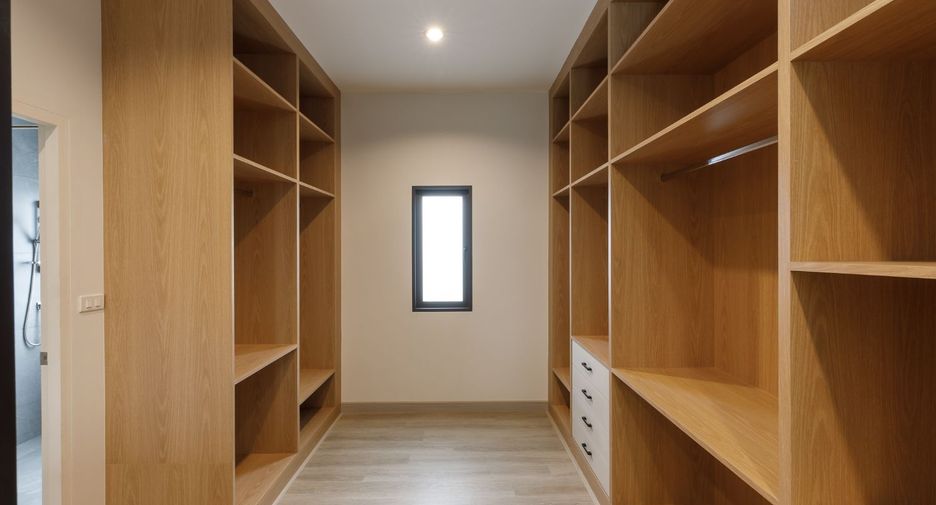 Haus zum Kauf mit 5 Zimmer in Saraphi, Chiang Mai