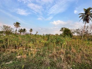 À vendre terrain à Si Racha, Chonburi