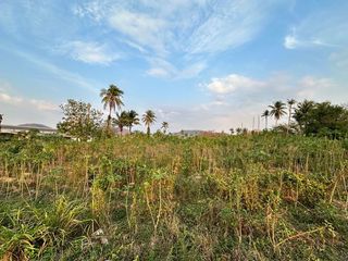 À vendre terrain à Si Racha, Chonburi