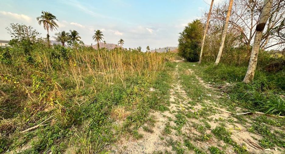 À vendre terrain à Si Racha, Chonburi