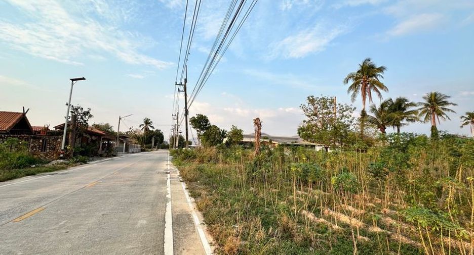 À vendre terrain à Si Racha, Chonburi