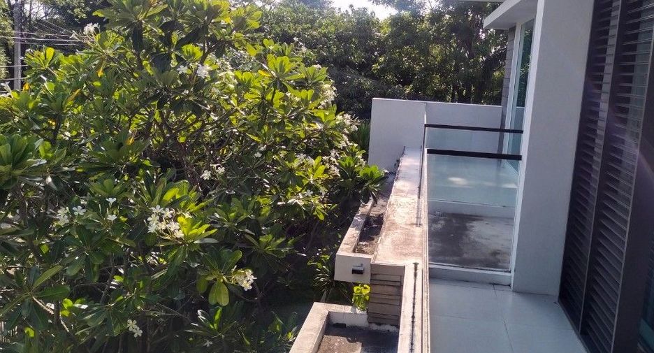 For sale 4 bedrooms house in Mueang Chiang Mai, Chiang Mai