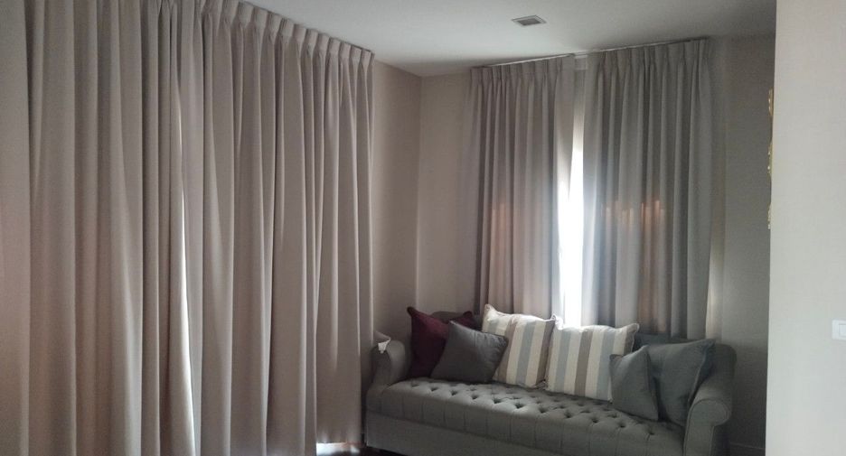 For sale 4 bedrooms house in Mueang Chiang Mai, Chiang Mai
