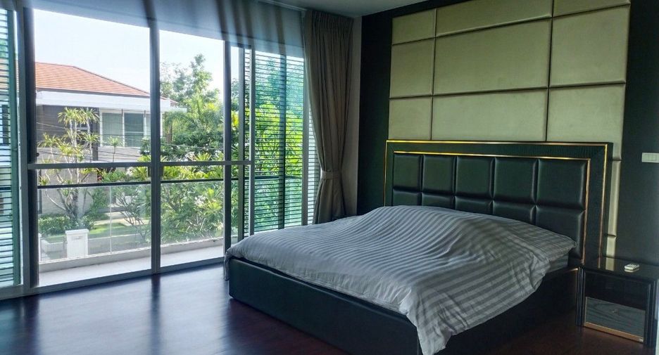 For sale 4 bedrooms house in Mueang Chiang Mai, Chiang Mai