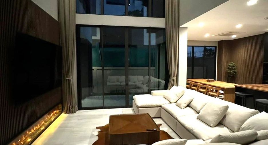 For rent 4 bedrooms house in Saphan Sung, Bangkok