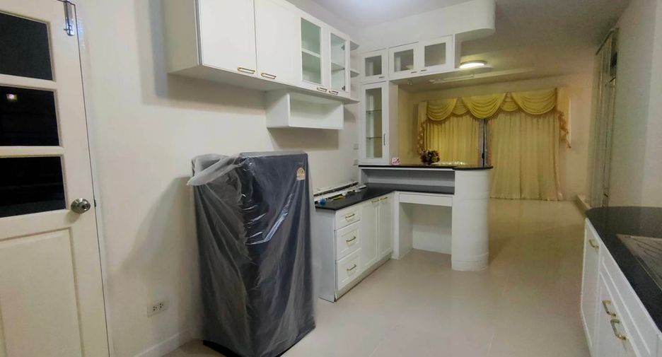 Haus zur Miete mit 4 Zimmer in Saraphi, Chiang Mai