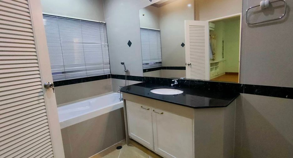 Haus zur Miete mit 4 Zimmer in Saraphi, Chiang Mai